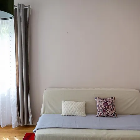 Apartment Beautiful Two-bedroom In City Center