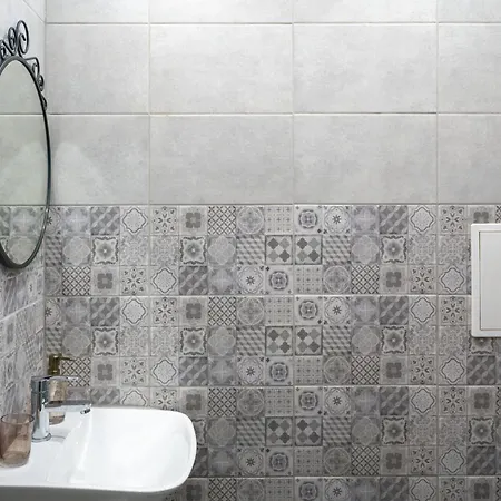 Beautiful Two-bedroom In City Center Apartment Sofia