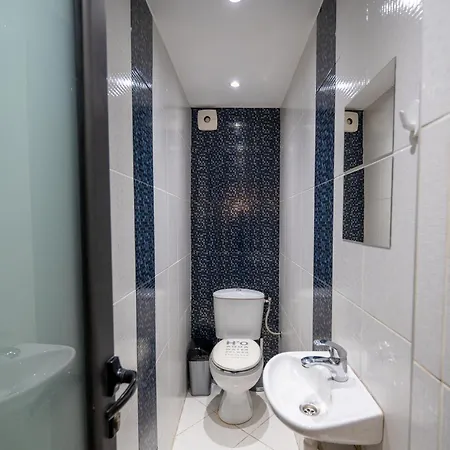 Beautiful Two-bedroom In City Center Апартамент София