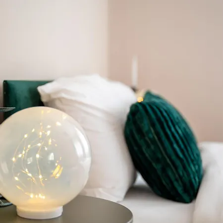 Beautiful Two-bedroom In City Center * Sófia